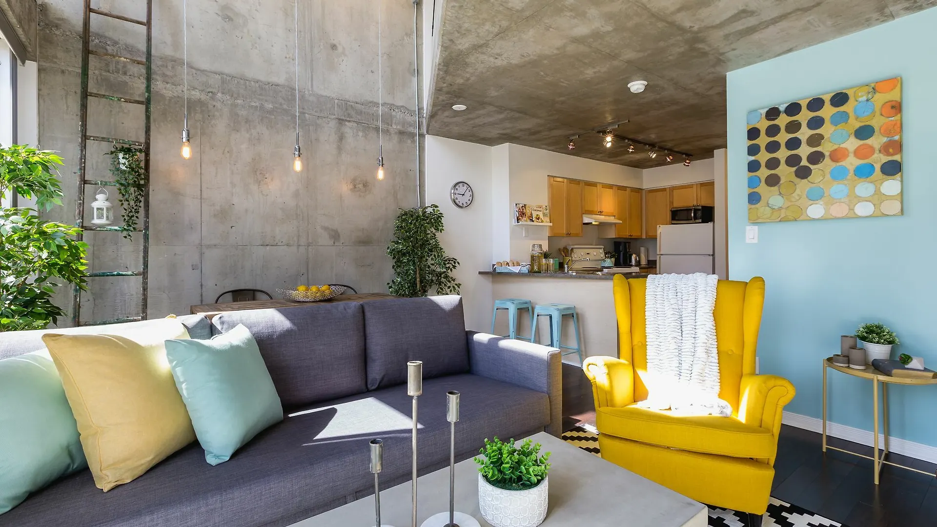 Quickstay - Sunlit Luxury Loft On King West Toronto