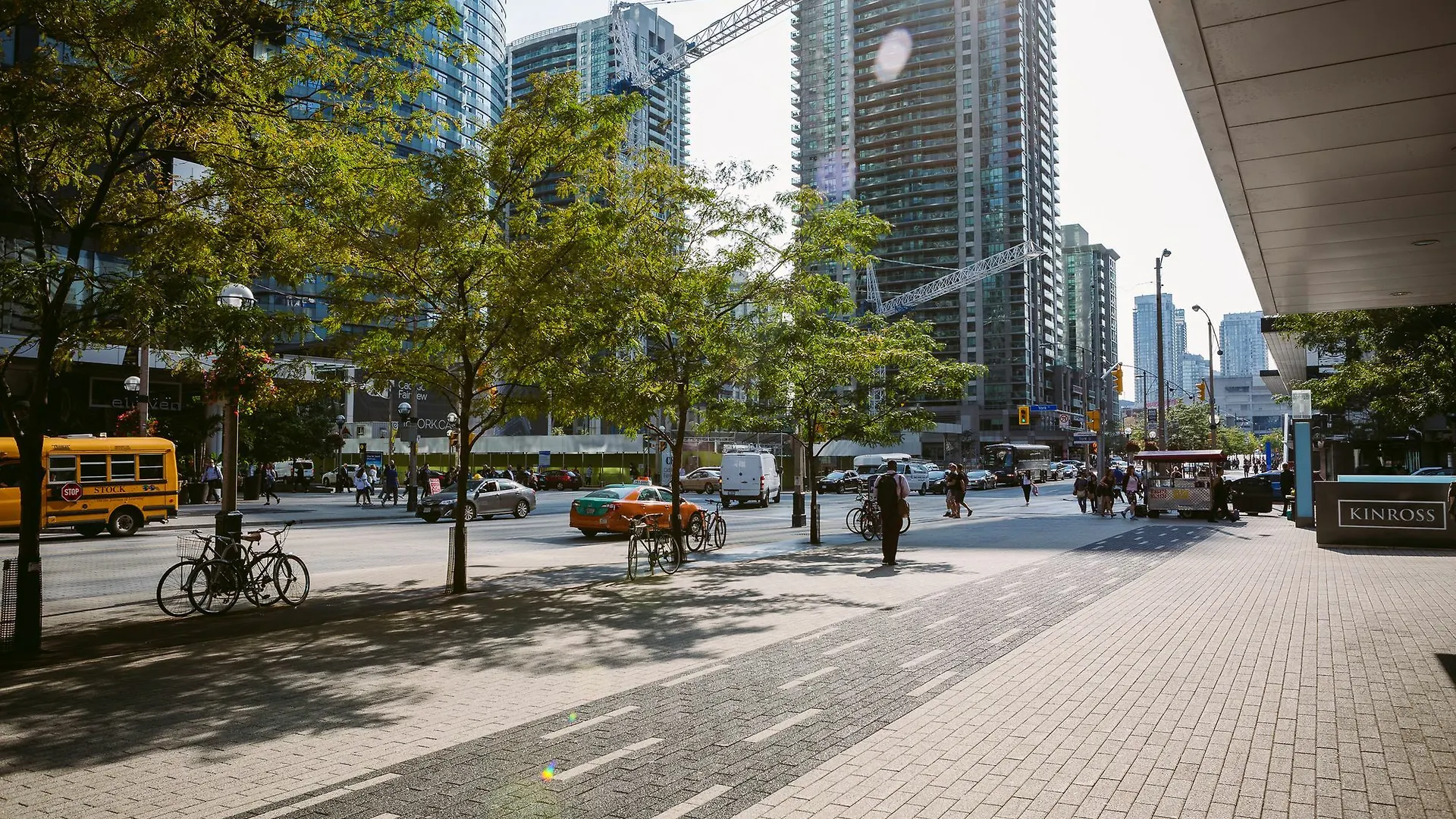 Quickstay - Sunlit Luxury Loft On King West Торонто